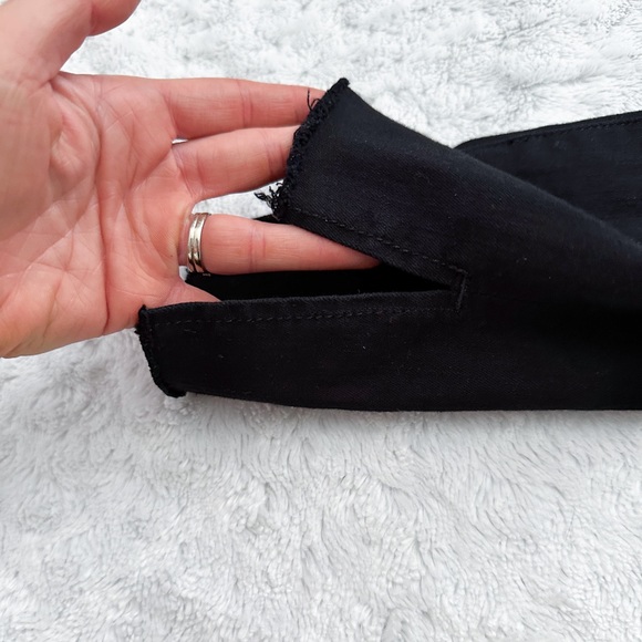 FRAME Le Skinny de Jeanne Mid-Rise Raw-Edge Step Hem Jeans - Picture 4 of 11